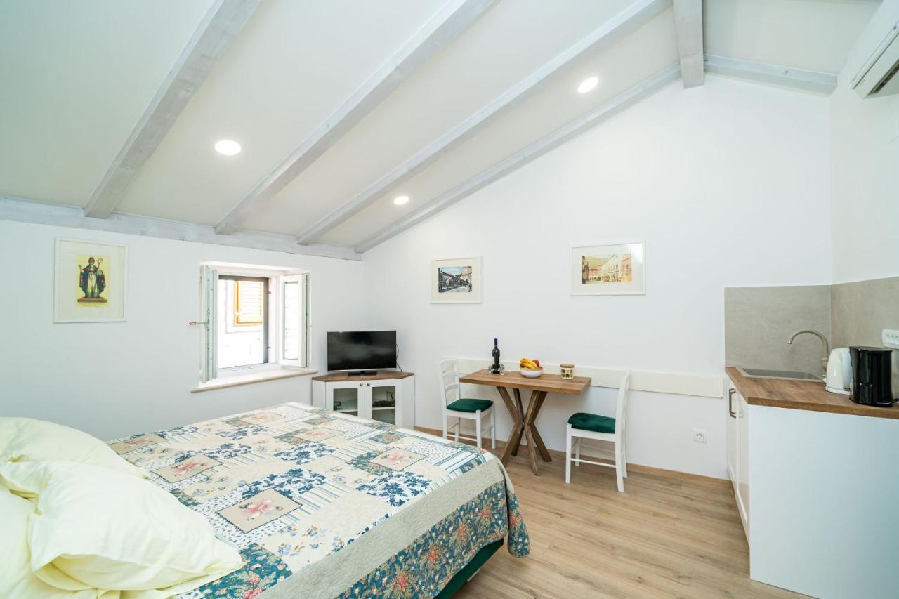 Solis Rooms Old Town ดูบรอฟนิก ภายนอก รูปภาพ
